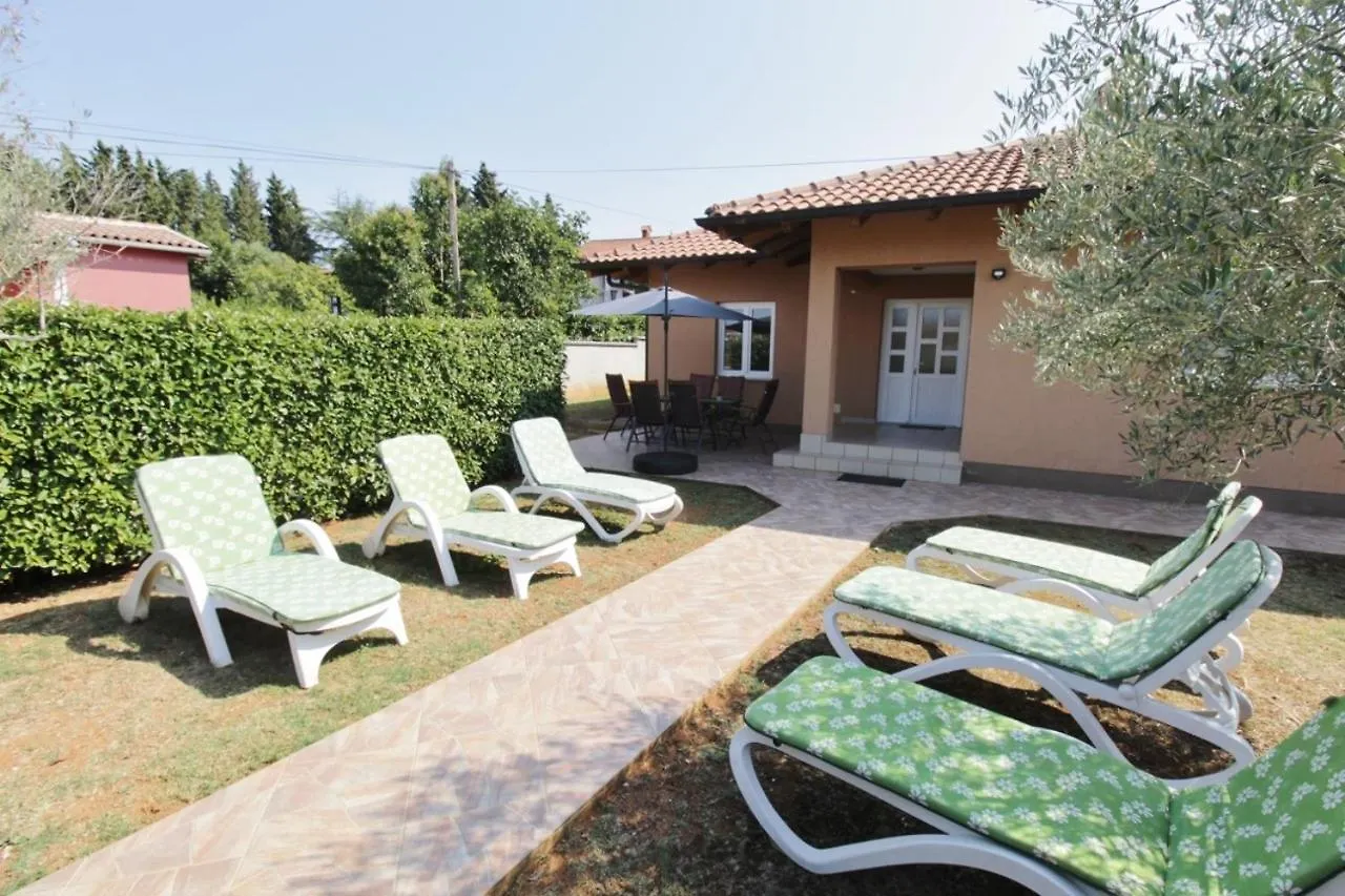 Holiday House Tina Savudrija Kroatien