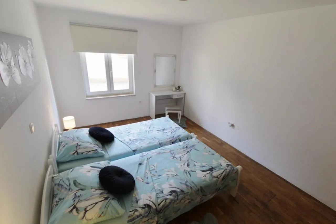 Holiday House Tina Savudrija