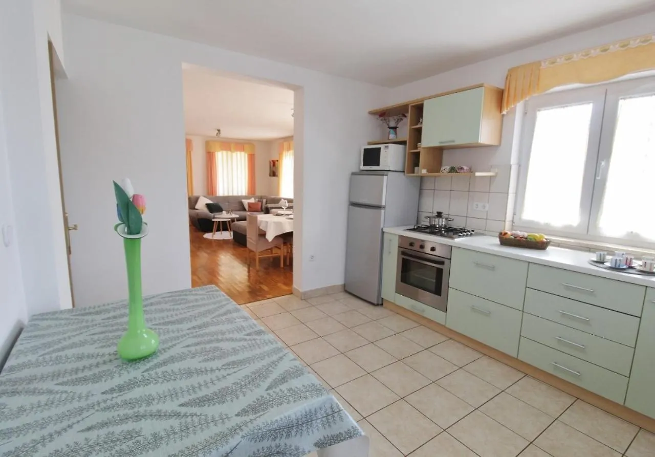 Holiday House Tina Savudrija