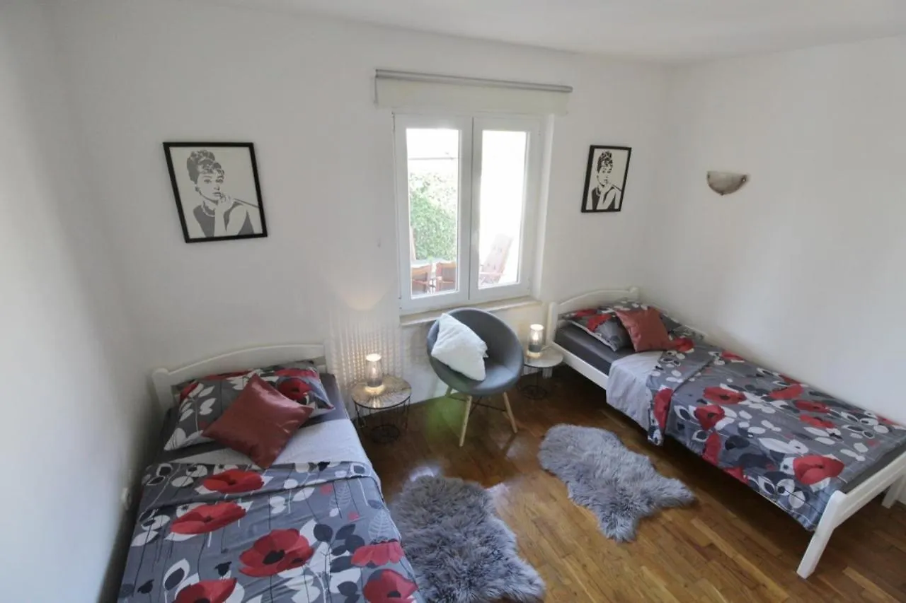 Holiday House Tina Savudrija Holiday home