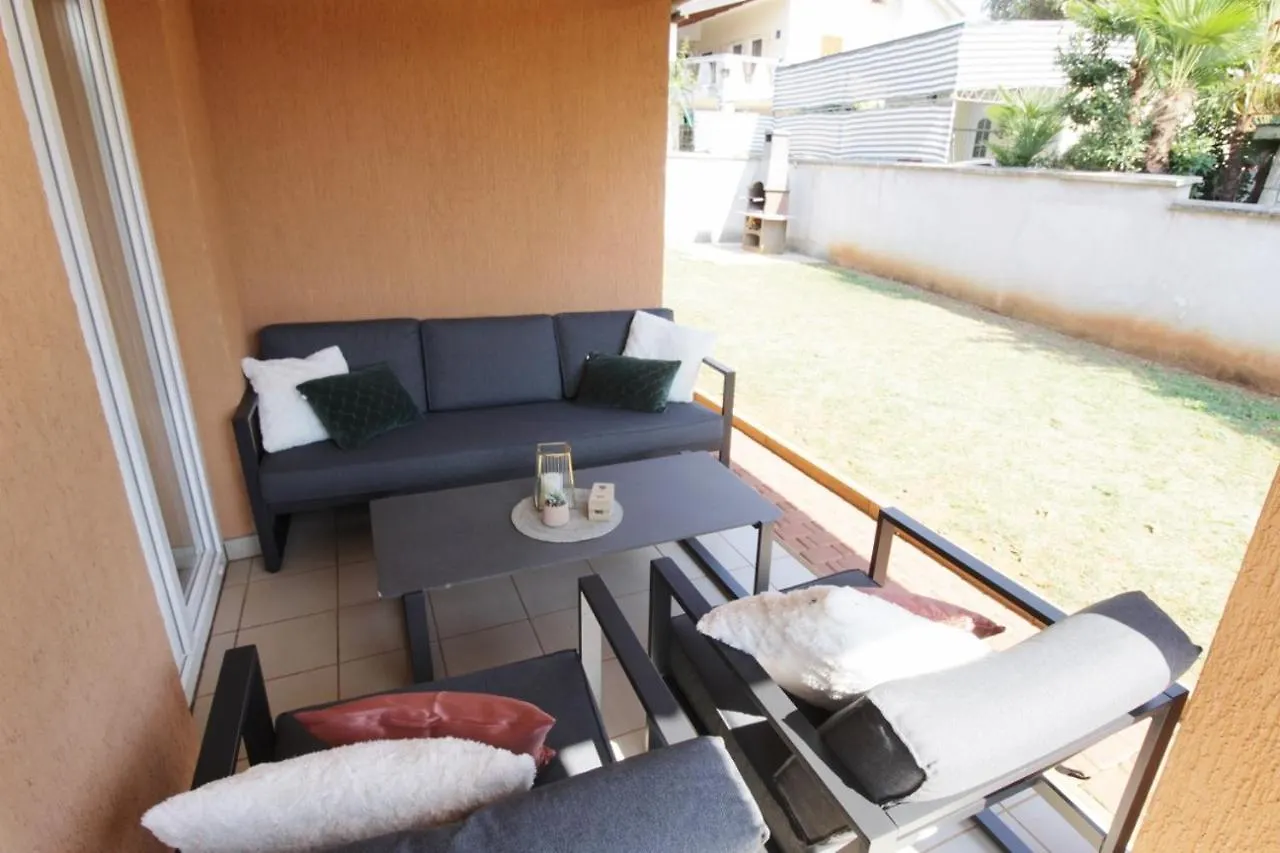 Holiday House Tina Savudrija 0*,  Croatia